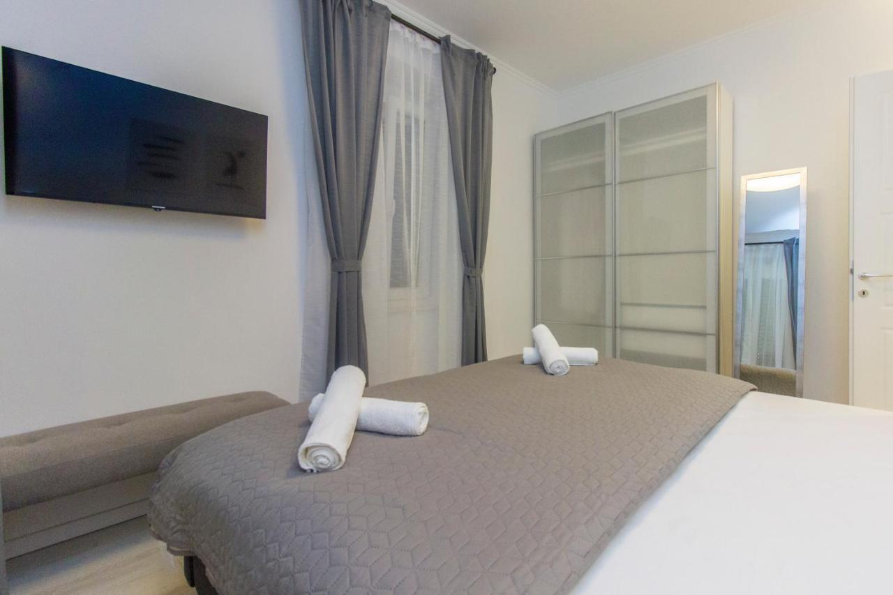 Apartment Ena ,City Center Sibenik Exterior photo