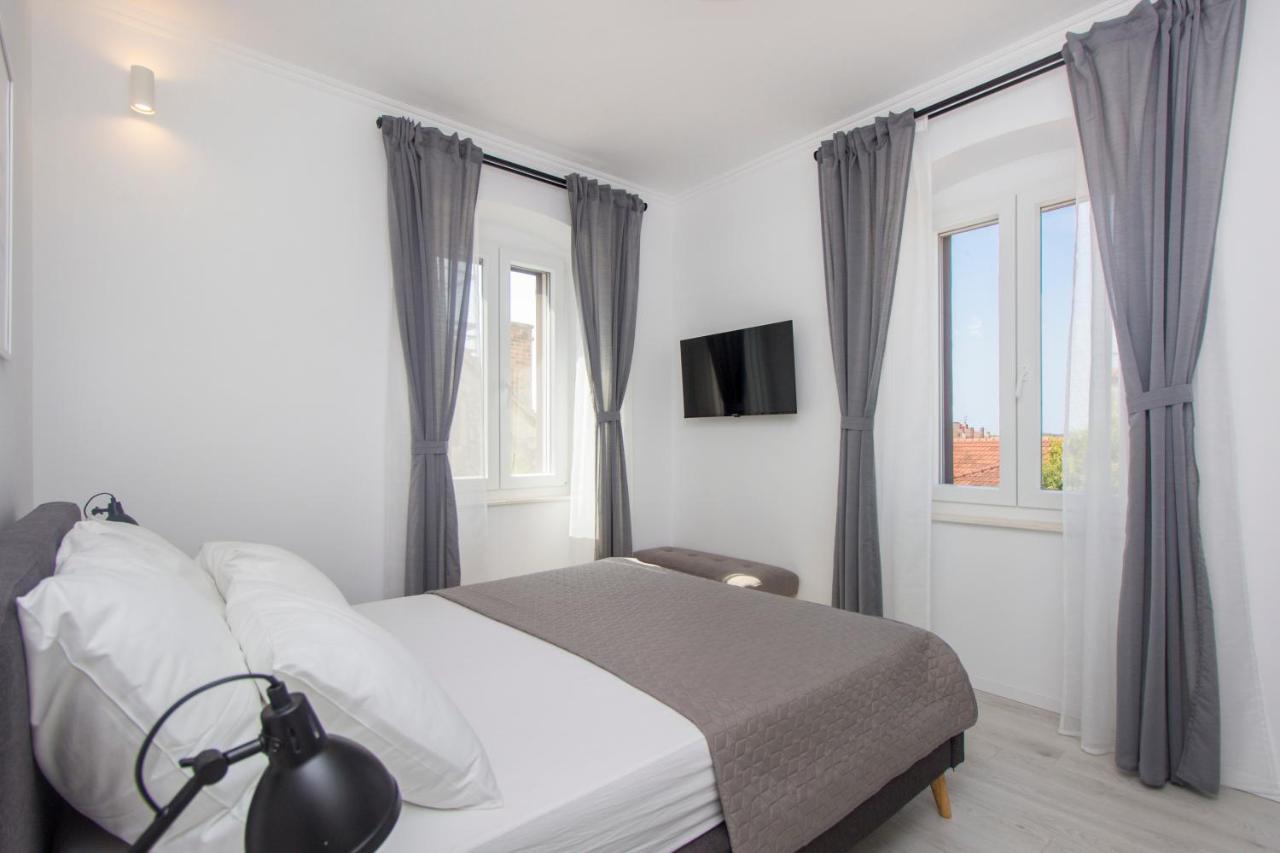 Apartment Ena ,City Center Sibenik Exterior photo